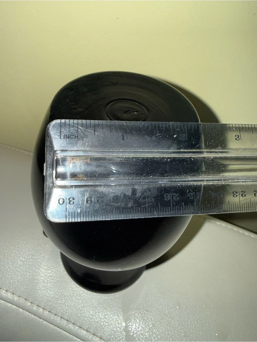 Glossy Black amethyst Decorative Vase